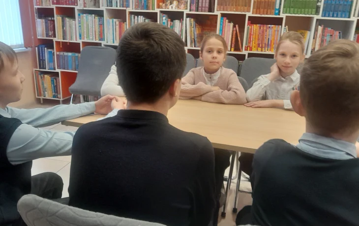 "Не поётся птицам без небес"