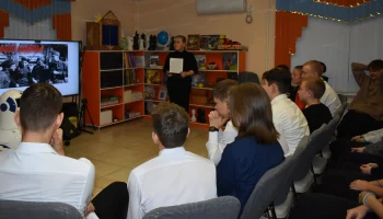 "Всю жизнь любил он рисовать войну..." К 110-летию со дня рождения К. М. Симонова "Всю жизнь любил он рисовать войну..." К 110-летию со дня рождения К. М. Симонова