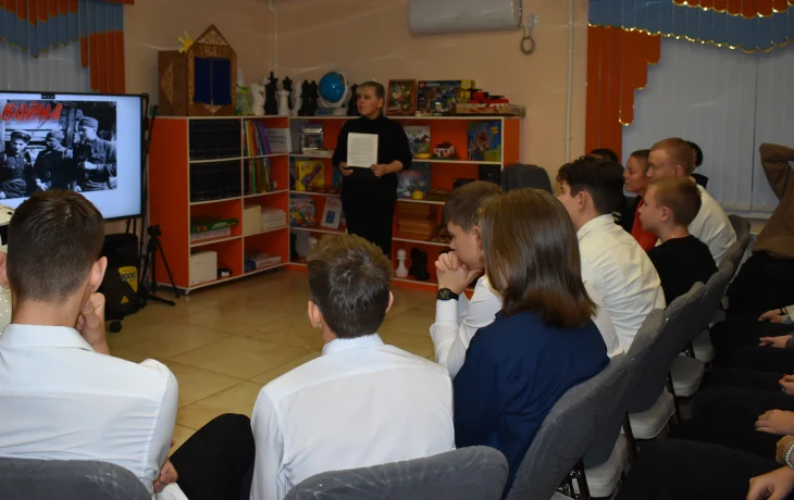 "Всю жизнь любил он рисовать войну..." К 110-летию со дня рождения К. М. Симонова